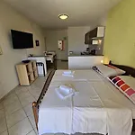 Keti 3 Nv - 2 Pax With Terrace And Private Parking Apartmán
