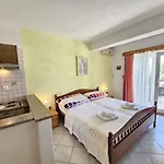 Apartmán Keti 3 Nv - 2 Pax With Terrace And Private Parking Novi Vinodolski