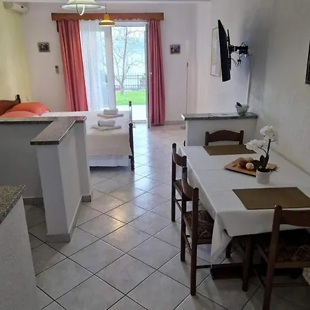 Keti 3 Nv - 2 Pax With Terrace And Private Parking Apartment