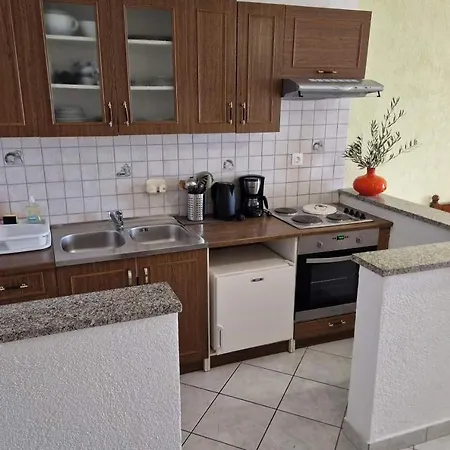 Keti 3 Nv - 2 Pax With Terrace And Private Parking Apartment Novi Vinodolski