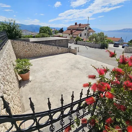 Keti 3 Nv - 2 Pax With Terrace And Private Parking Apartment Novi Vinodolski